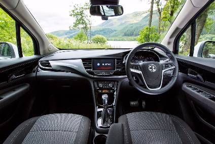 Interior design and technology - Vauxhall Mokka X - Just Auto
